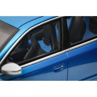 AUDI RS 4 B7 SEDAN SPRINT BLUE 2007 OttO mobile 1:18 Resinemodell (Türen, Motorhaube... nicht zu öffnen!)